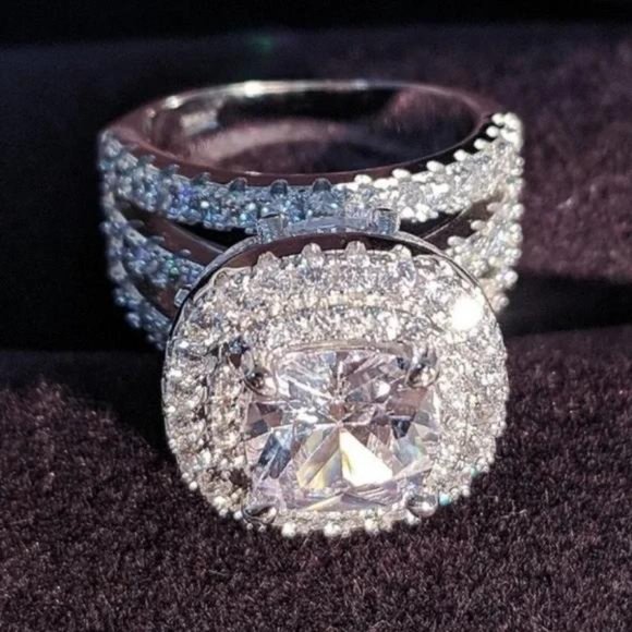 NEW LUXURY ENGAGEMENT 925 STERLING SILVER DIAMOND RING, CUTE RING, SHINY RING. - Picture 3 of 7